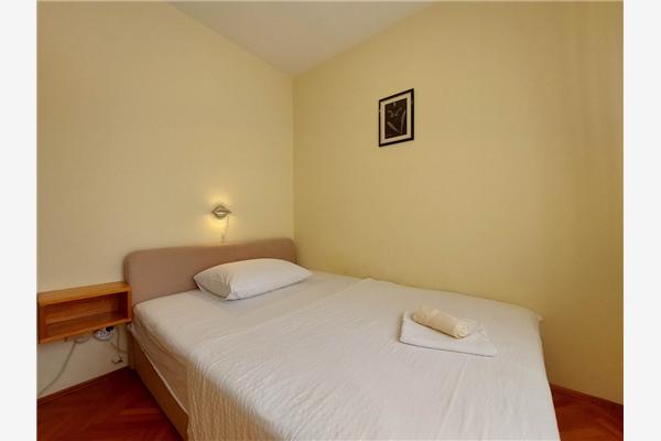 Apartment A1, for 5 persons