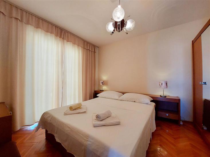 Apartment A1, for 5 persons