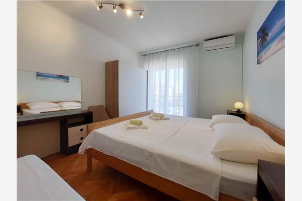 Apartment A1, for 5 persons