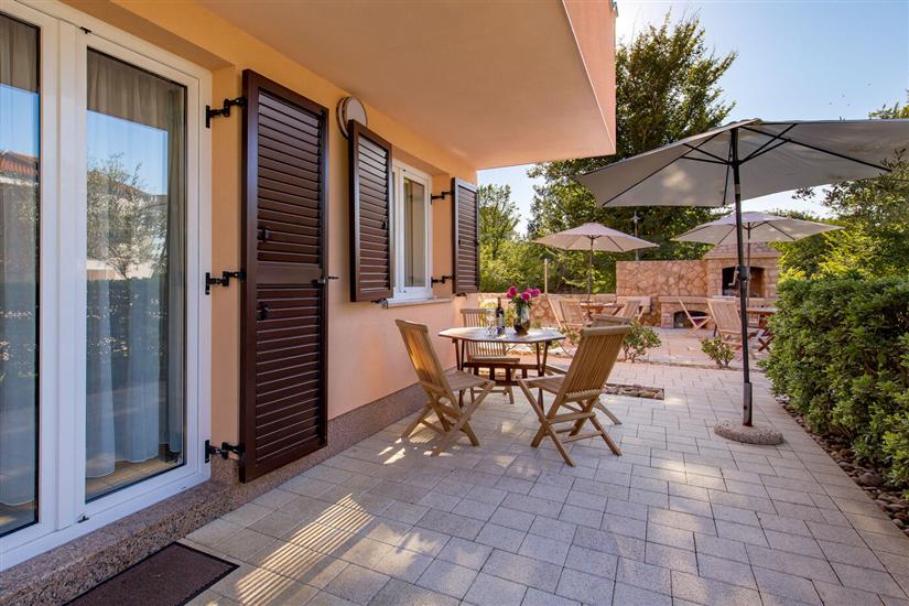 Apartment A1, for 5 persons