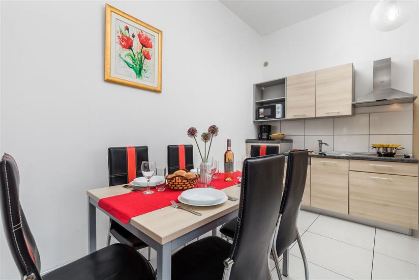 Apartment A4, for 5 persons