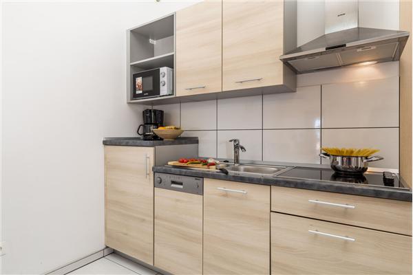 Apartment A4, for 5 persons