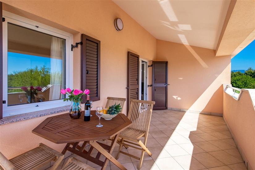 Apartment A4, for 5 persons