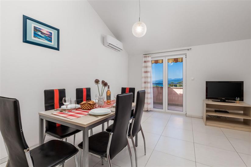 Apartment A5, for 5 persons