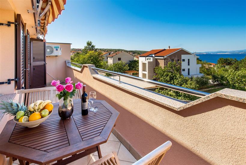 Apartment A5, for 5 persons