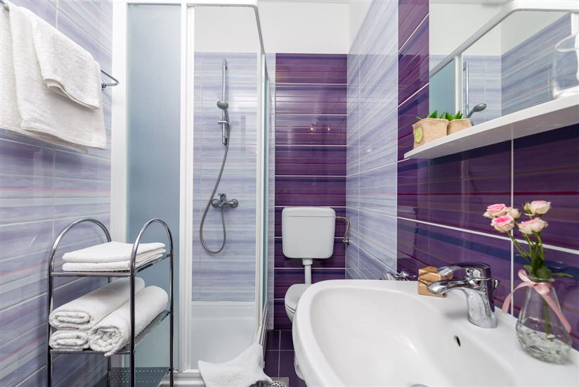 Apartment A6, for 5 persons