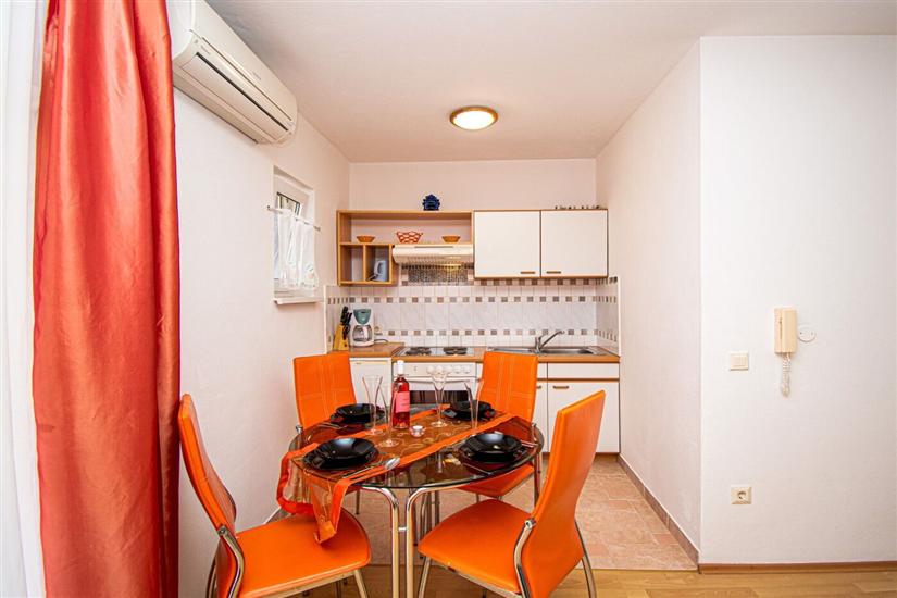 Apartment A1, for 4 persons