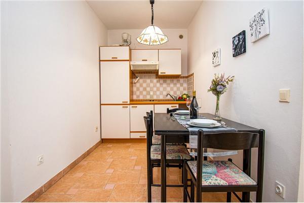 Apartment A2, for 4 persons
