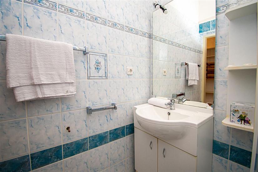 Apartment A5, for 4 persons