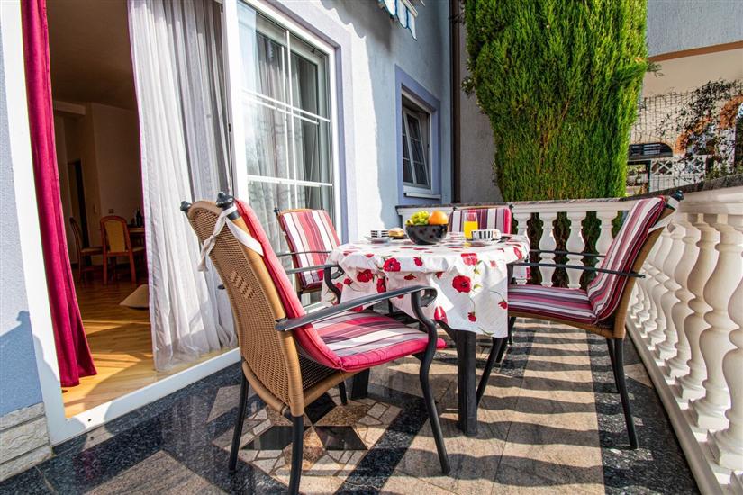 Apartment A4, for 4 persons