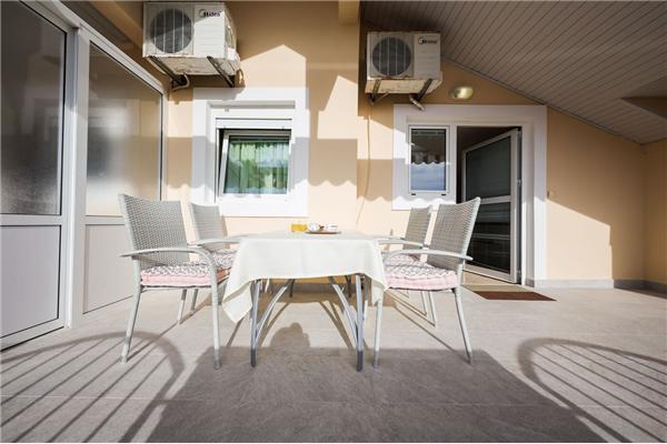 Apartment A2, for 3 persons