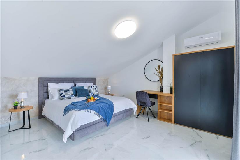 House K1, for 8 persons