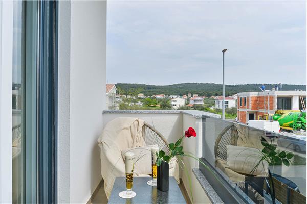 House K1, for 8 persons