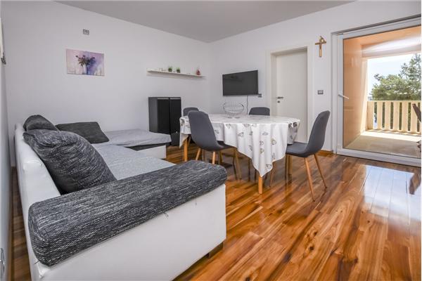 Apartment A1, for 5 persons