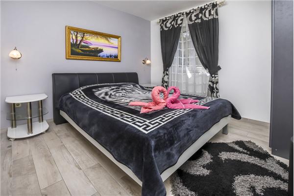 Apartment A1, for 5 persons