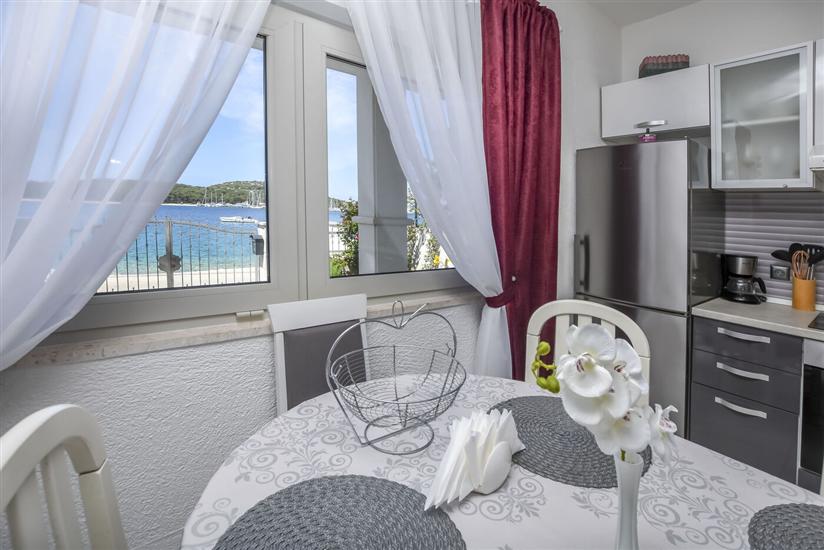 Apartment A1, for 5 persons