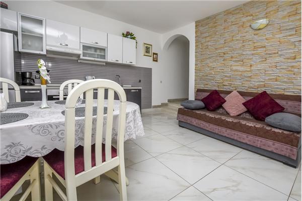 Apartment A1, for 5 persons