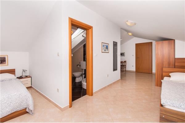 Apartment A5, for 3 persons