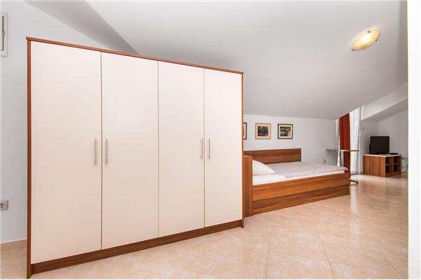 Apartment A5, for 3 persons