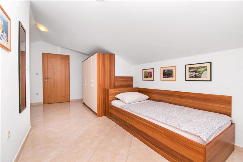 Apartment A5, for 3 persons