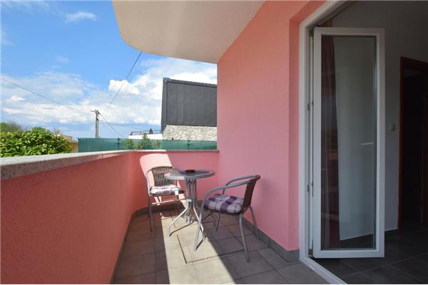 Room S1, for 2 persons