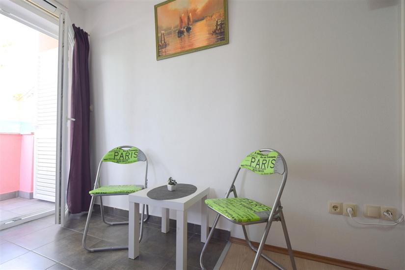 Room S2, for 2 persons