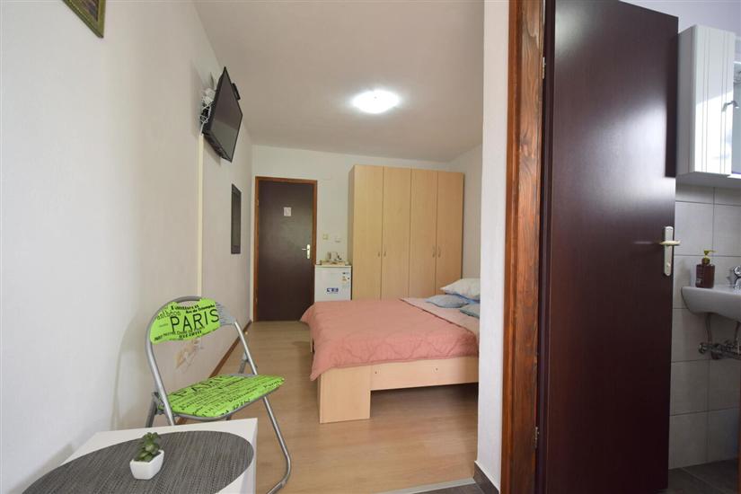Room S2, for 2 persons