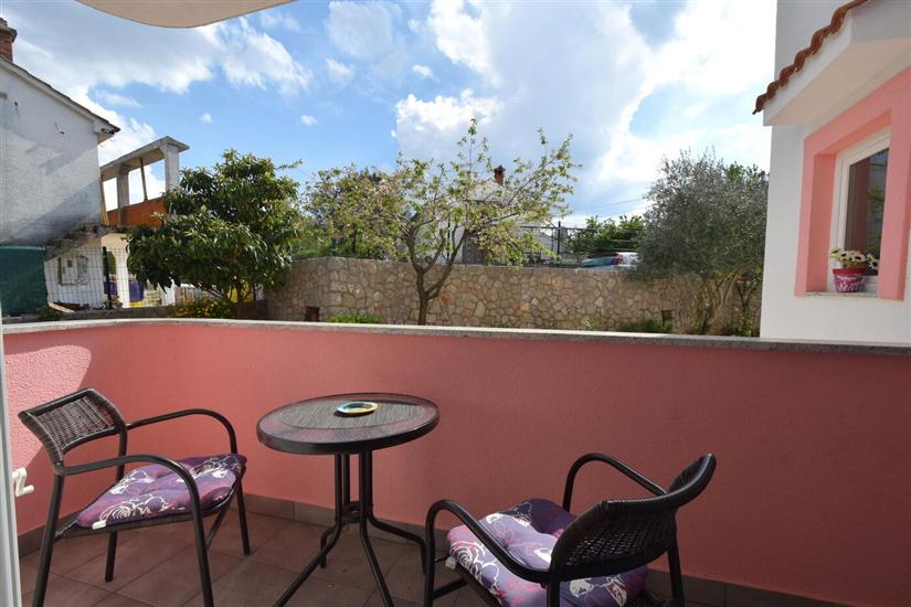 Room S4, for 2 persons