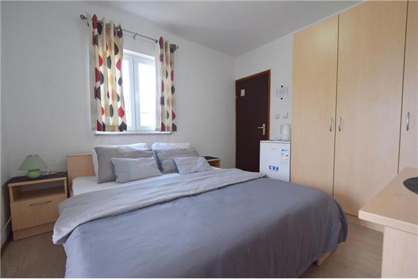 Room S5, for 2 persons