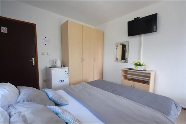 Room S5, for 2 persons