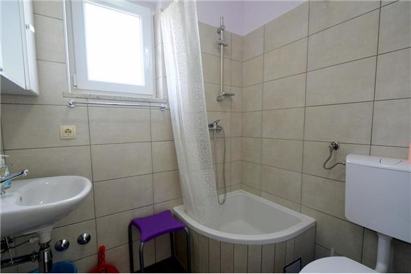 Room S6, for 2 persons