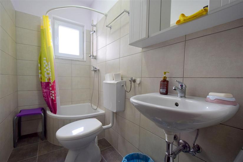 Apartment A2, for 5 persons