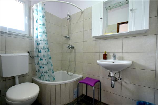 Apartment A2, for 5 persons