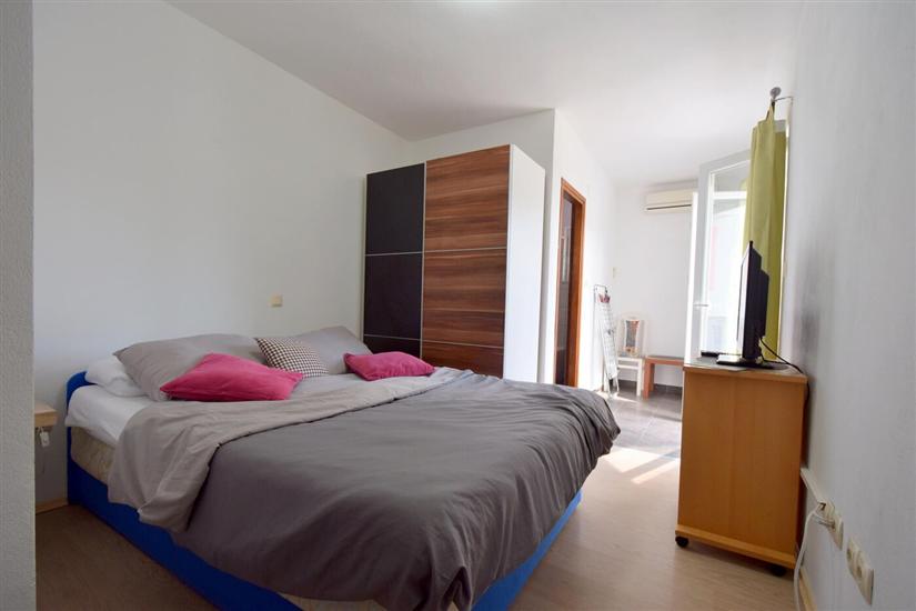 Apartment A2, for 5 persons