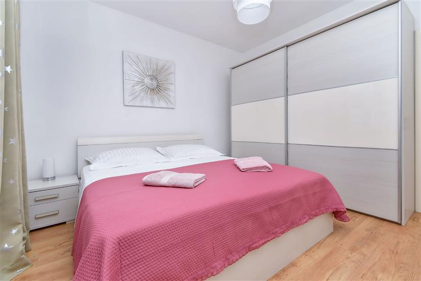 Apartment A1, for 8 persons