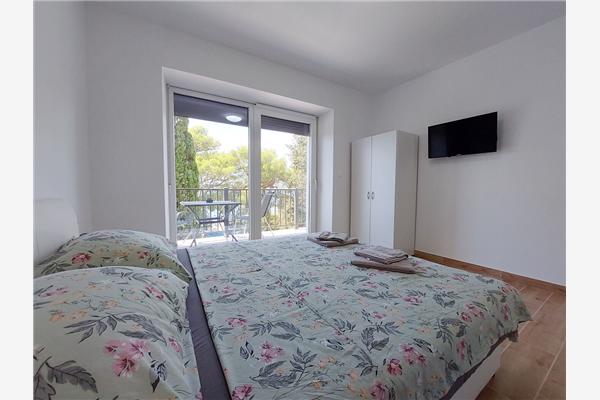 Room S1, for 2 persons