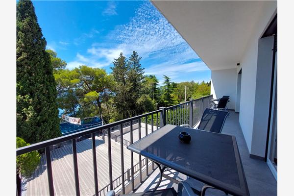 Room S1, for 2 persons