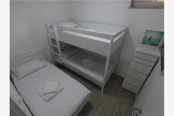Apartment A1, for 5 persons