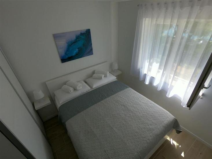 Apartment A1, for 5 persons