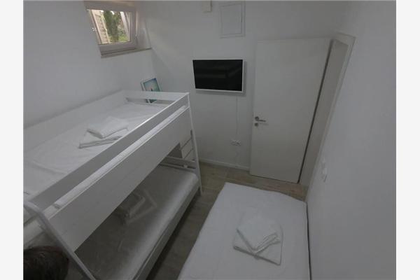 Apartment A1, for 5 persons
