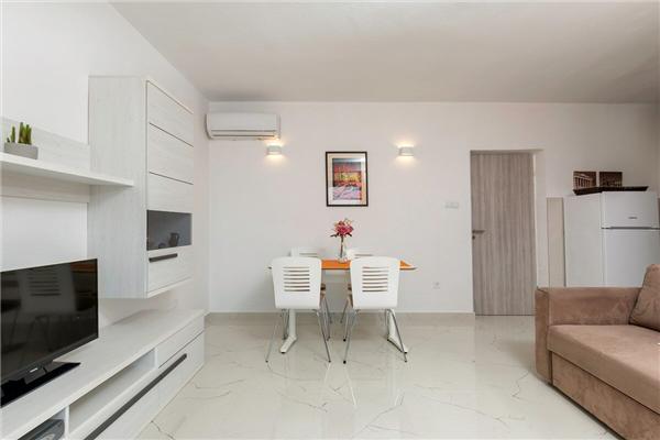 Apartment A3, for 5 persons