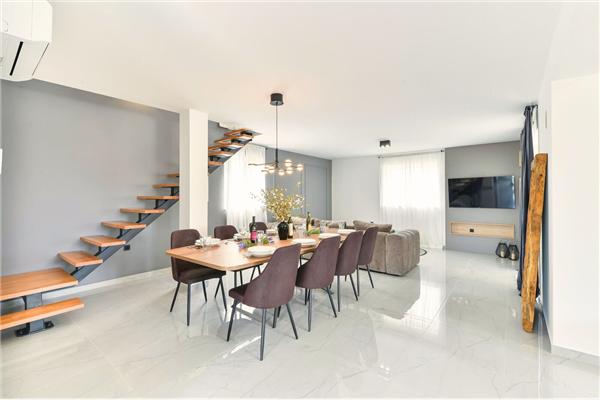 House K1, for 8 persons