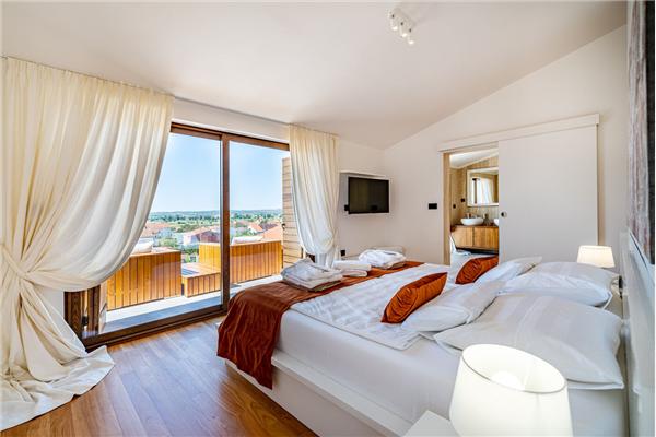 House K1, for 10 persons