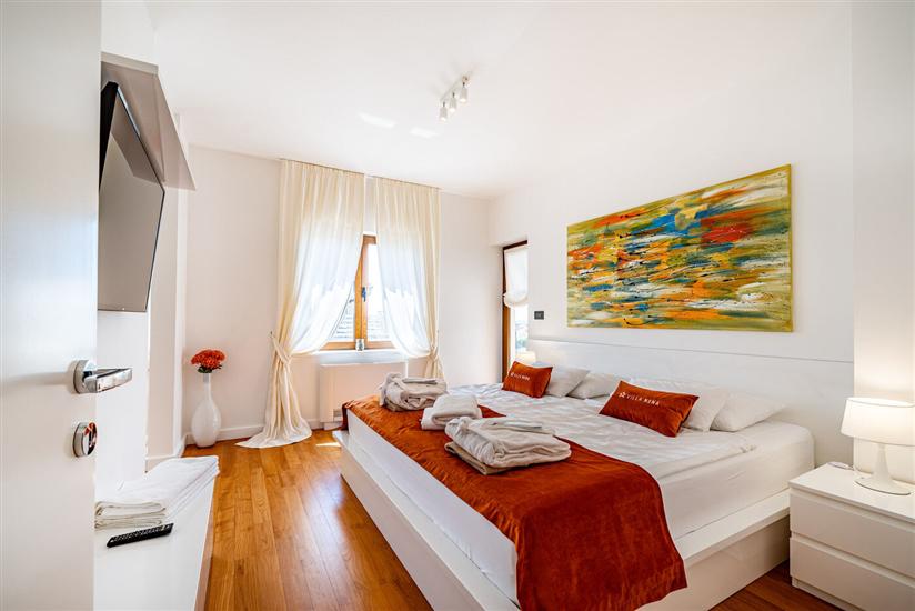 House K1, for 10 persons