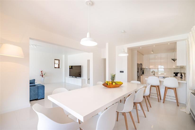 House K1, for 10 persons