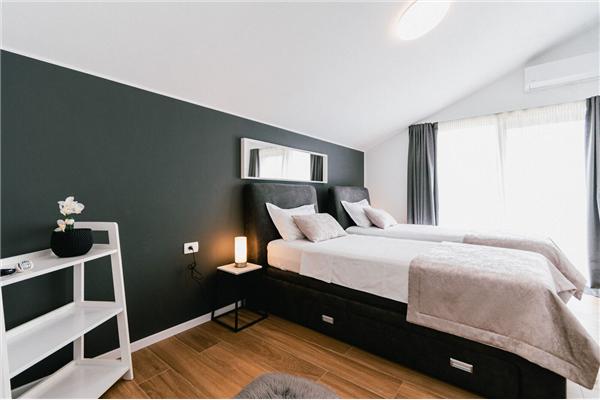 House K1, for 8 persons