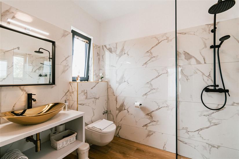 House K1, for 8 persons