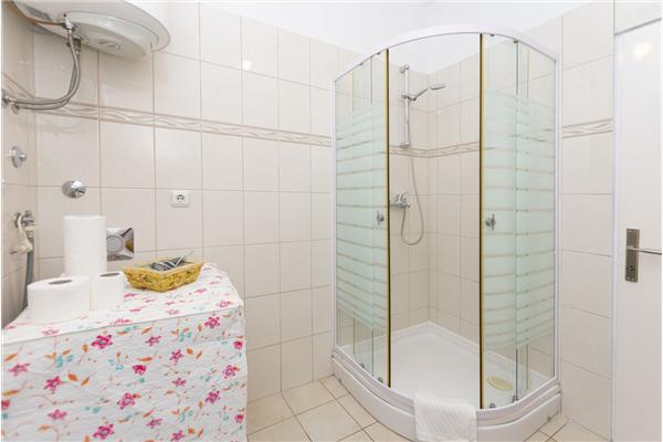 Apartment A2, for 3 persons