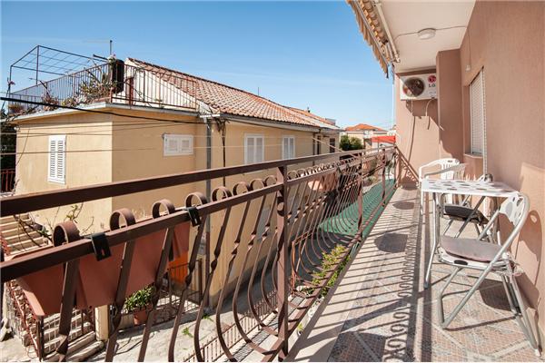 Apartment A1, for 5 persons