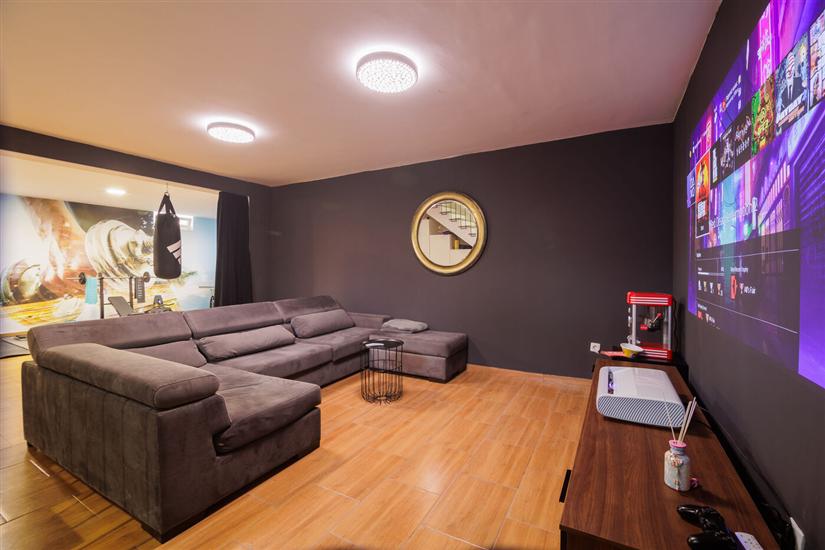 House K1, for 8 persons